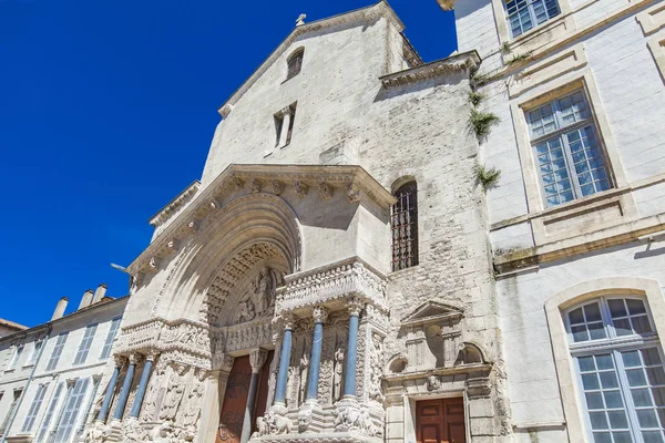 Saint Trophime templom Arles-ban, Franciaország — Stock Fotó