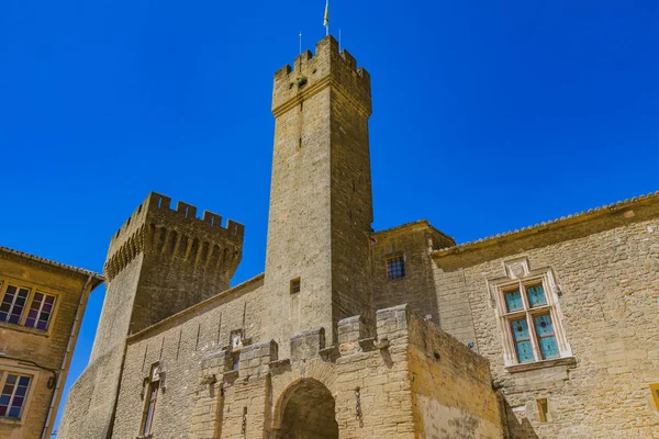 Chateau de l 'emperi im salon-de-provence, Frankreich — Stockfoto