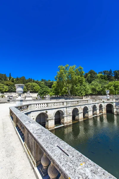 Detalhe Bela Fonte Jardin Fontaine Nimes França — Fotografia de Stock