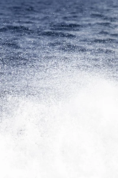 Uitzicht Water Splash Blauwe Zee — Stockfoto