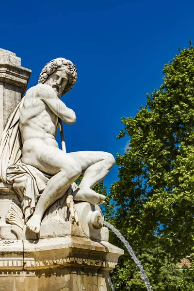 Szczegół Fontanny Pradier Esplanade Charles Gaulle Nimes Francja — Zdjęcie stockowe