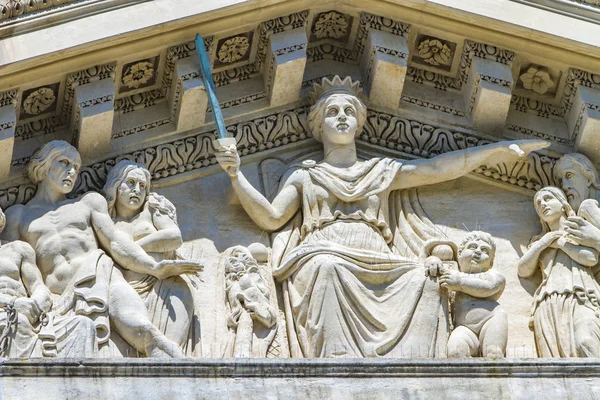 Detalle Del Palacio Justicia 1846 Monumento Neoclásico Nimes Francia —  Fotos de Stock