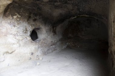 Gürcistan'daki Gürcü kaya mağarası şehri Uplistsikhe'de görüntüle