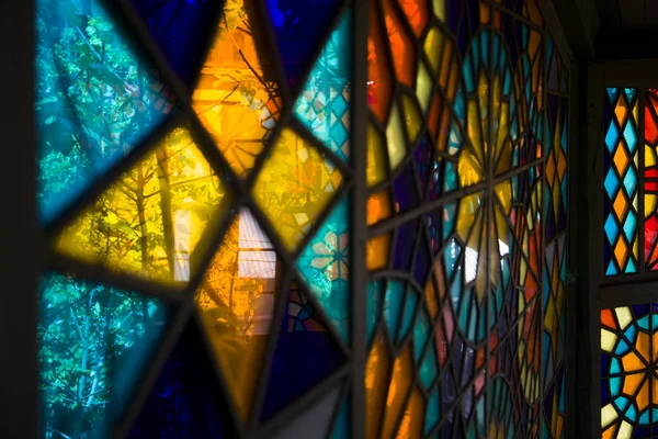 Närbild Detalj Färgglada Målat Glas Fönster — Stockfoto