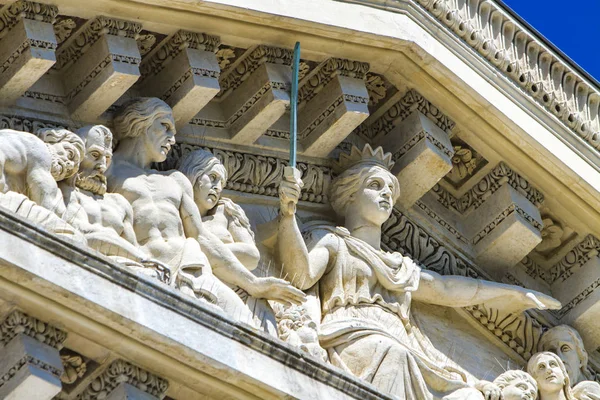 Detalle Del Palacio Justicia 1846 Monumento Neoclásico Nimes Francia —  Fotos de Stock