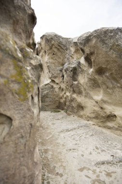 Gürcistan'daki Gürcü kaya mağarası şehri Uplistsikhe'de görüntüle