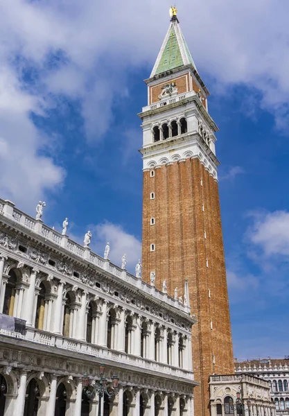 意大利威尼斯圣马克坎帕尼勒钟楼景观 — 图库照片