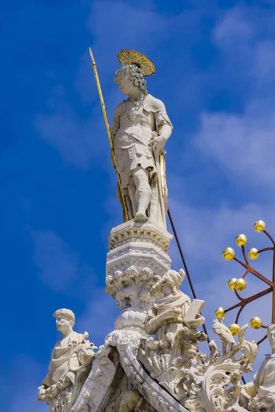 Detalhes Arquitetônicos Parte Superior Fachada San Marco Veneza Itália Sob — Fotografia de Stock