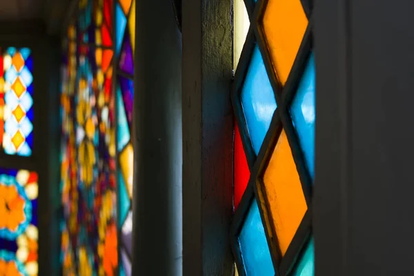 Närbild Detalj Färgglada Målat Glas Fönster — Stockfoto