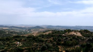 Basilicata bölgesinde eski şehir Tursi panoramik görünümü, İtalya
