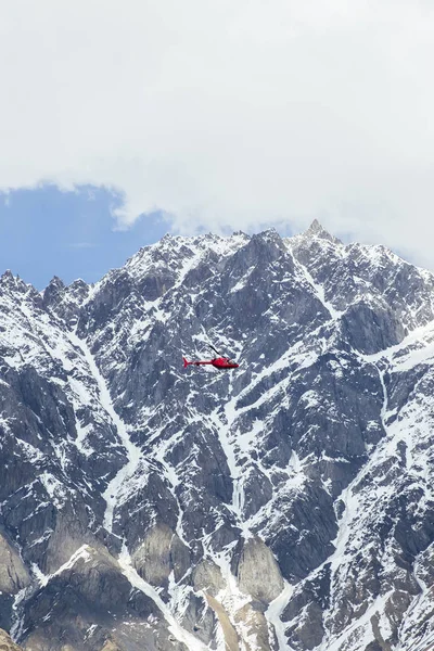 Zobacz Helikopterze Przez Wysokie Szerokości Gór Mtskheta Mtianeti Region Gruzji — Zdjęcie stockowe