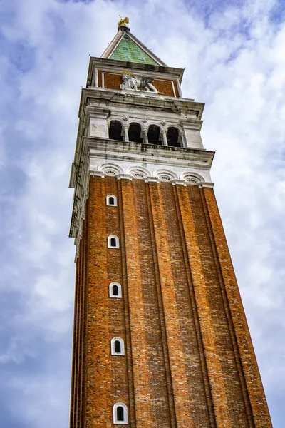ヴェネツィア イタリアのサンマルコのカンパニールベルタワーでの眺め — ストック写真