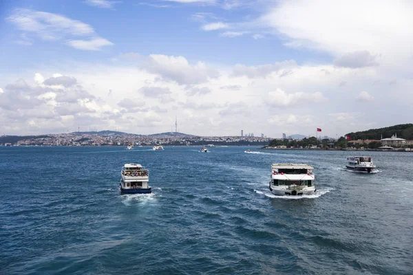 Вид Лодку Проливе Босфор Стамбуле Турция — стоковое фото