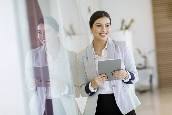 Pretty Young Woman Digital Tablet Modern Office — Stock Photo, Image