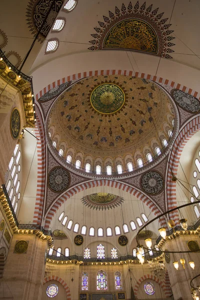 苏莱曼清真寺内部 苏莱曼耶 土耳其伊斯坦布尔宏伟的16世纪清真寺 — 图库照片