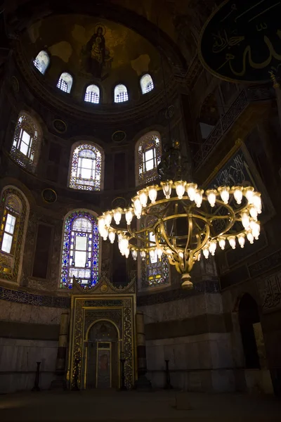 イスタンブールのアヤ ソフィの灯り — ストック写真