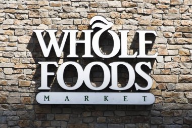 New York, Abd - 22 Ağustos 2017: New York, ABD'deki Whole Foods Market mağazasının detayı. Whole Foods Market 1980 yılında kurulmuş bir Amerikan çokuluslu süpermarket zinciridir.