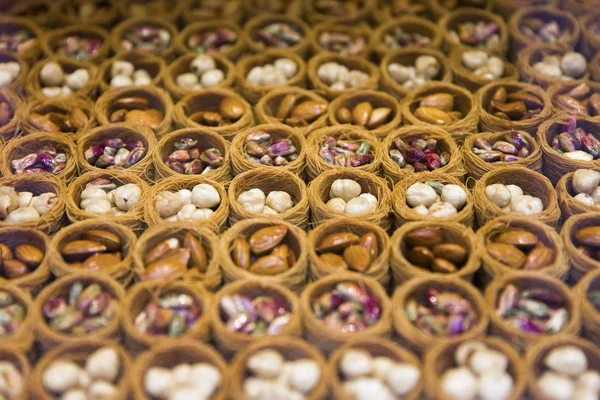 Baklava Nid Oiseau Mélangé Aux Amandes Noix Pistaches Sur Marché — Photo