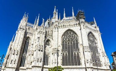 İtalya'da Milano Katedrali duvarının yan görünümü