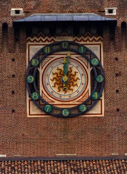 Veduta Dell Orologio Sul Castello Sforzesco Milano — Foto Stock