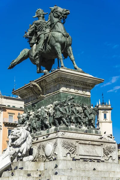 Monumento Rei Victor Emmanuel Vittorio Emanuele Milão Itália — Fotografia de Stock