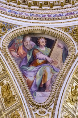 Roma, İtalya - 24 Eylül 2018: Roma'daki Santa Maria Maggiore Kilisesi'nin iç mekanlarının detayları, İtalya. Bir Papalık büyük bazilikası ve Roma'nın en büyük Katolik Marian kilisesidir.