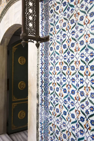 Ancient Ottoman Handmade Turkish Tiles Floral Patterns Topkapi Palace Istanbul — Stock Photo, Image