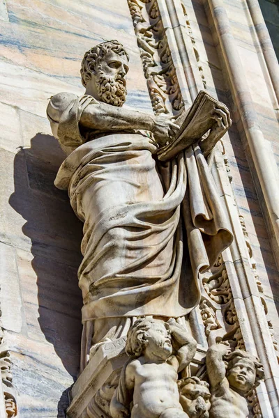 Detalhe Close Fachada Duomo Milão Itália — Fotografia de Stock