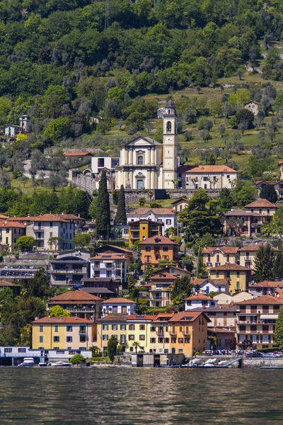 Pohled Kostel Chiesa San Lorenzo Mezzegra Jezeře Como Itálii — Stock fotografie