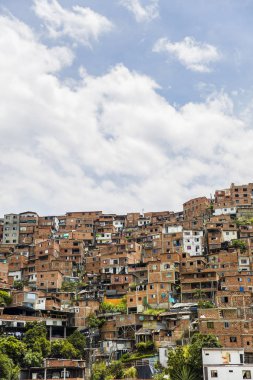 Antioquia, Kolombiya 'daki Medellin şehrindeki evlere bakın.
