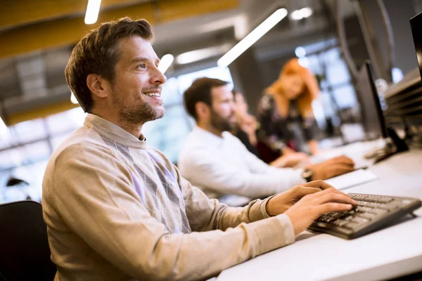Young Business People Working Modern Office — Stock Photo, Image