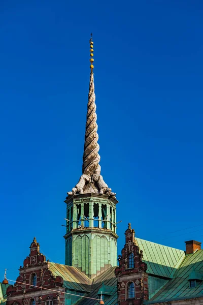 Danimarka Kopenhag Daki Borsa Nın Ejderha Kulesine Bakın — Stok fotoğraf