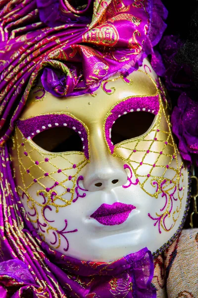 Benátská Karnevalová Maska Stánku Benátkách — Stock fotografie