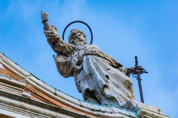 Veduta Sulla Statua Della Cattedrale San Pietro Bologna — Foto Stock