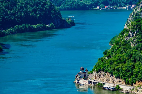 Vista Monasterio Mraconia Lado Rumano Del Río Danubio — Foto de Stock