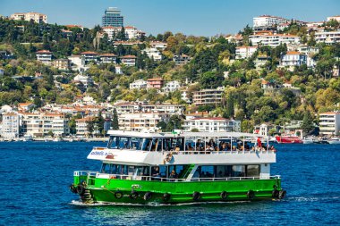 İSTANBUL, TURKEY - 9 Kasım 2019: İstanbul, Türkiye 'deki Gönül 5 yolcu gemisi. Bu B sınıfı gemi 18 metre uzunluğunda ve 6 metre genişliğinde..