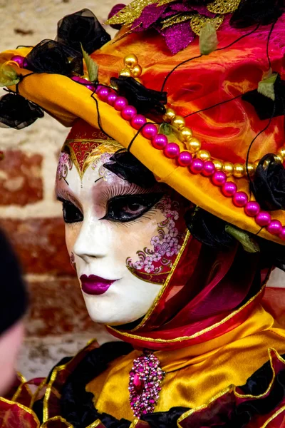 Venice Italy February 2013 Unidentified Person Venetian Carnival Mask Venice — Stock Photo, Image