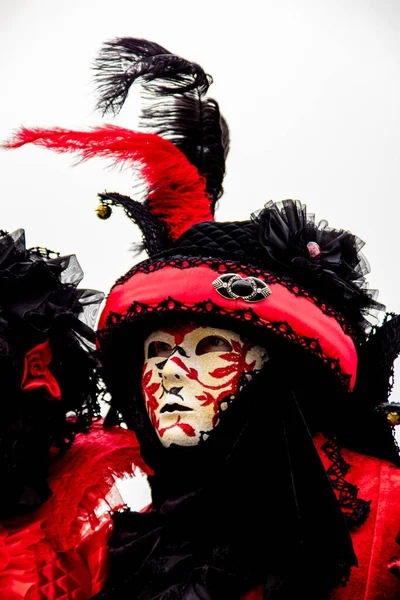 Pessoa Não Identificada Com Máscara Carnaval Veneziana Veneza Itália 2013 — Fotografia de Stock