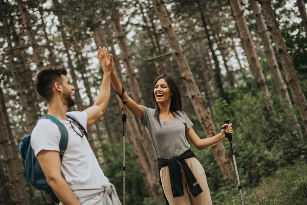 Smiling Young Couple Walking Backpacks Forest Summer Day — Stock Photo, Image