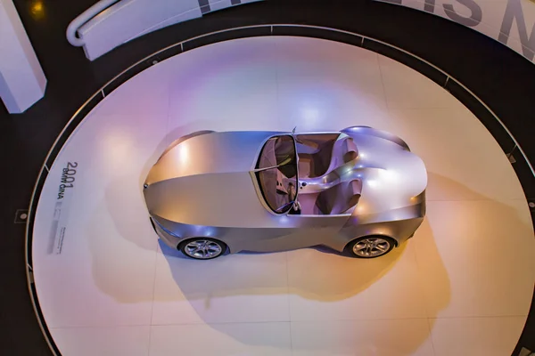 宝马吉纳汽车 Bmw Gina Car 位于德国慕尼黑宝马韦尔特 Bmw Welt 宝马韦尔特是宝马公司的一个展览设施 位于宝马慕尼黑总部附近 — 图库照片