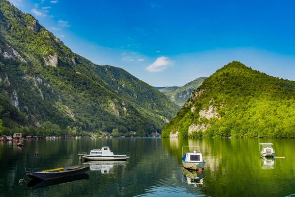 Pohled Umělé Jezero Perucac Řece Drině Srbsku — Stock fotografie