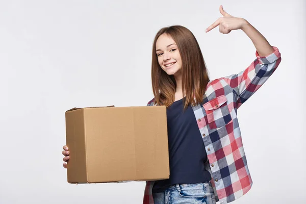 Lieferung, Umzug und Auspacken. — Stockfoto