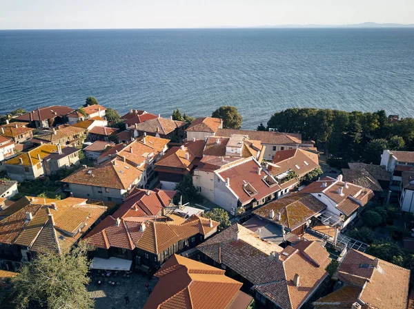 Vue aérienne de la vieille ville antique de Nessebar sur la côte de la mer Noire en Bulgarie — Photo