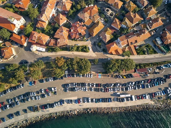 Flygfoto över kakel tak av gamla Nessebar, forntida stad, Bulgarien — Stockfoto