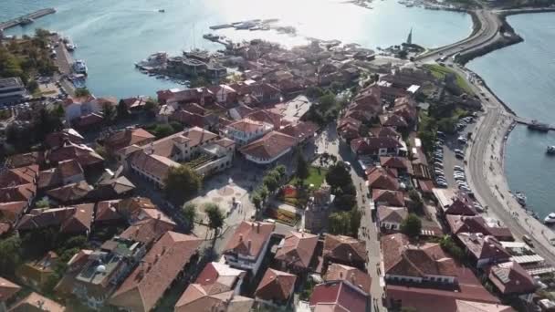 Vista aérea de Nessebar, antigua ciudad en la costa del Mar Negro de Bulgaria — Vídeo de stock