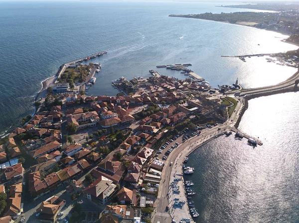 Algemene luchtfoto van Nessebar, oude stad aan de Zwarte Zee kust van Bulgarije — Stockfoto