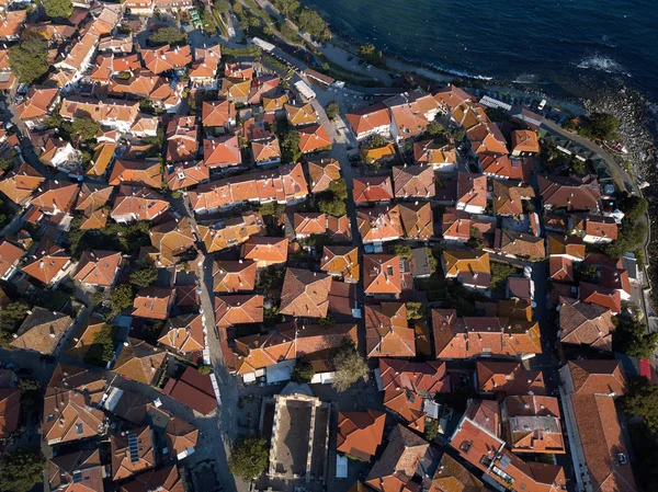 Вид с воздуха на древний город Несебр на побережье Черного моря Болгарии — стоковое фото