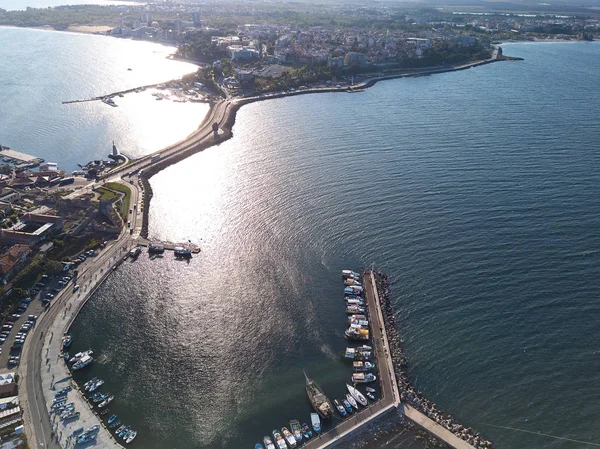 Vue aérienne du vieux Nessebar, ancienne ville sur la côte de la mer Noire en Bulgarie — Photo