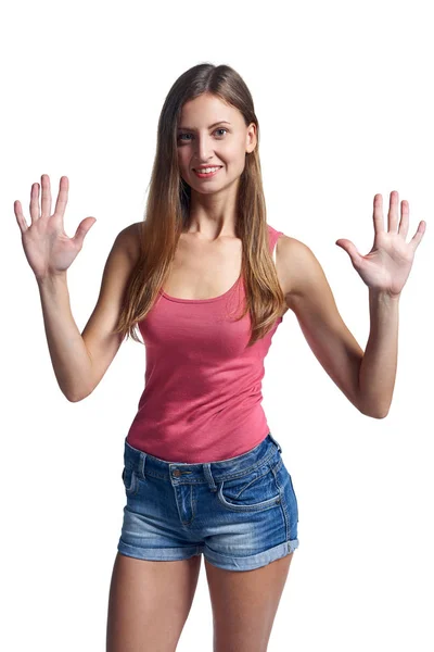 Mujer feliz en pantalones cortos mostrando nueve dedos — Foto de Stock