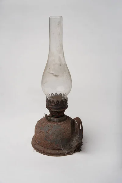 Stare antyczne nafty olej latarnia Lampa mosiężna — Zdjęcie stockowe